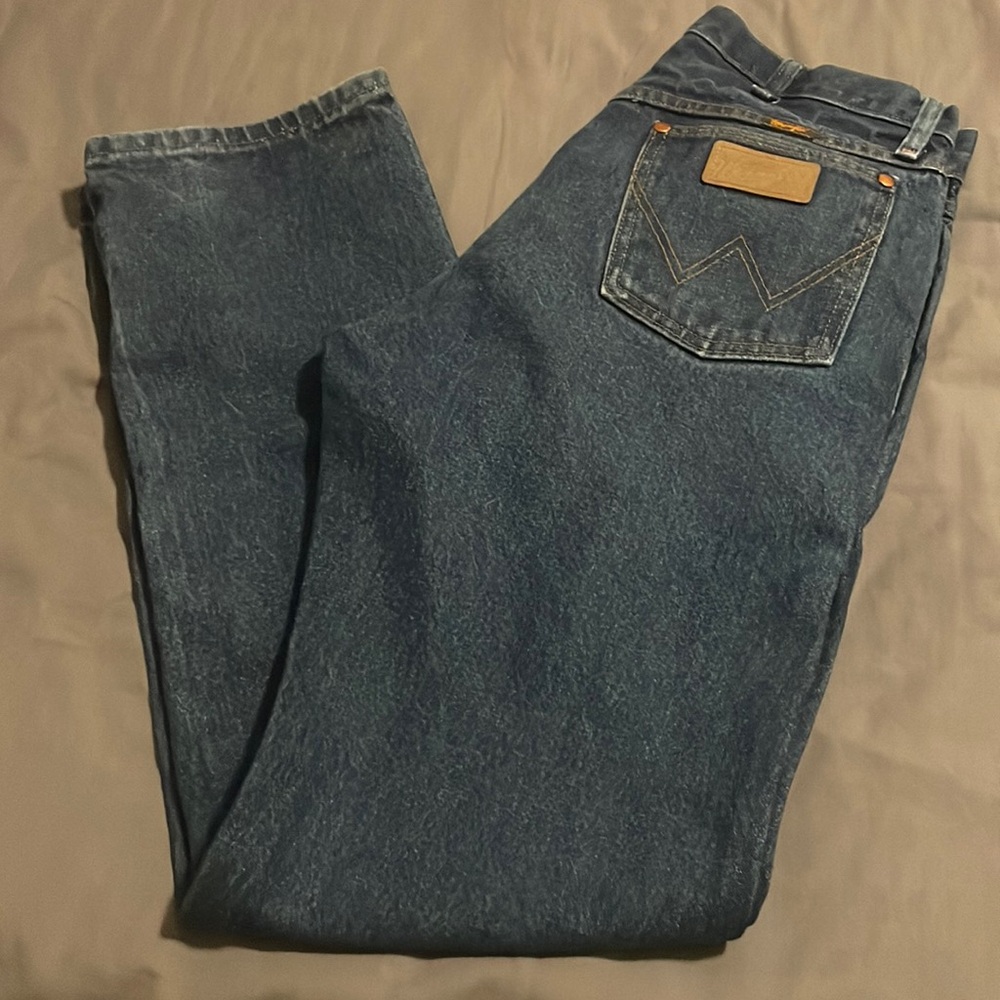 Wrangler men’s work jeans. 31x34. Little wear. Still good work pants. Outgrew 😂